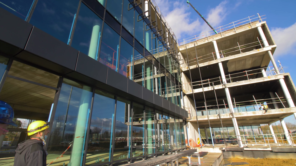 polypain ing gebouw louvain-la-neuve gevel glas