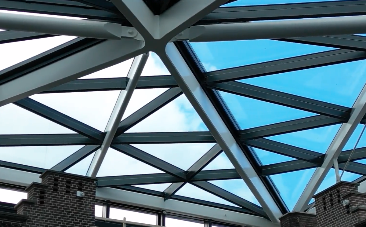 Licotec realiseert lichtstraat en atriumdak voor de Universiteitsbibliotheek Amsterdam (video)